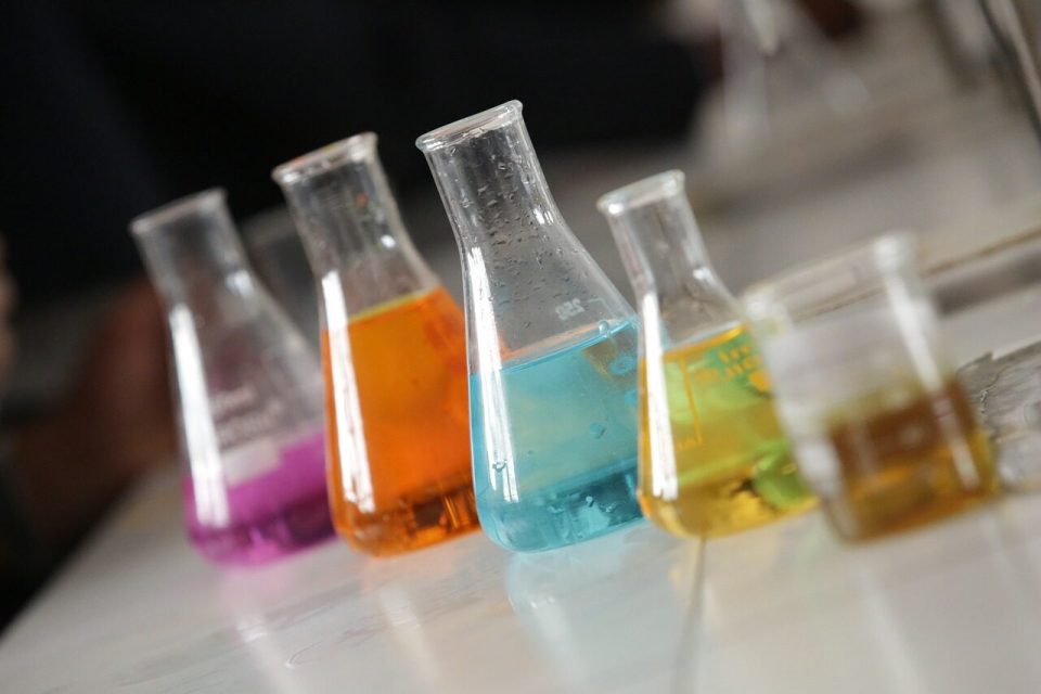 chemistry-3533039_1280 chemistry-3533039_1280